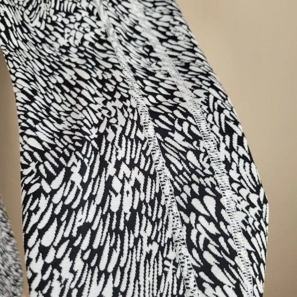 Athleta Size XS Ultimate Stash Textured 7/8 Tight Leggings Tailwind Black White - Picture 8 of 12
